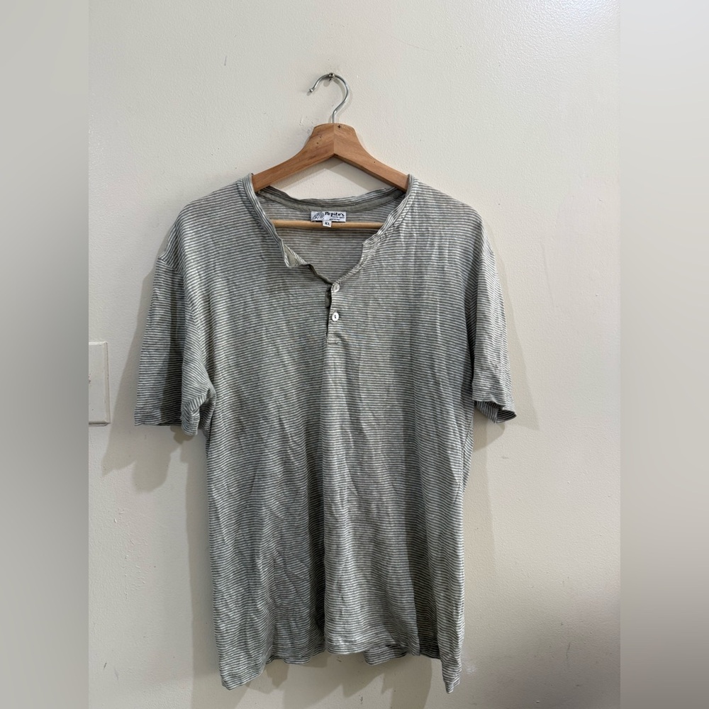 Pepito's Men's Light Gray Striped Henley Short-Sleeve Tee